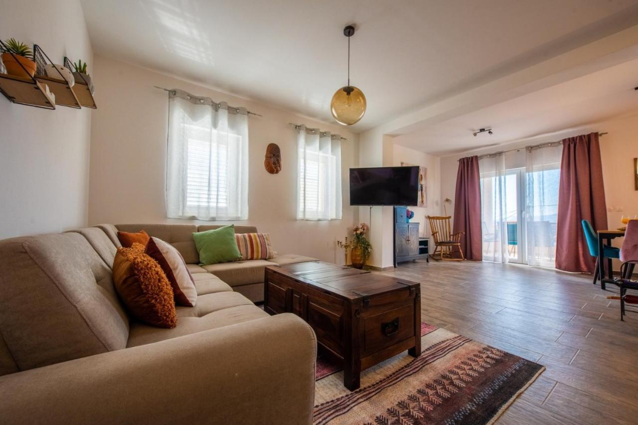Apartman Paula Kaštela Buitenkant foto
