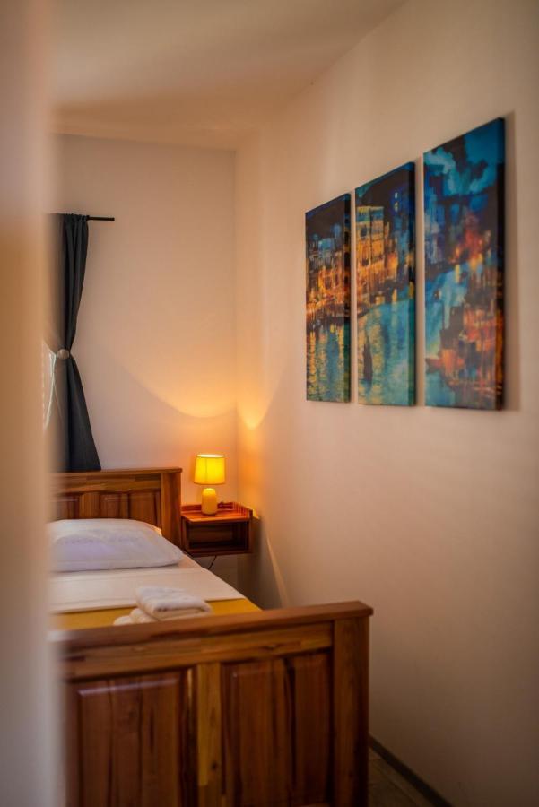 Apartman Paula Kaštela Buitenkant foto