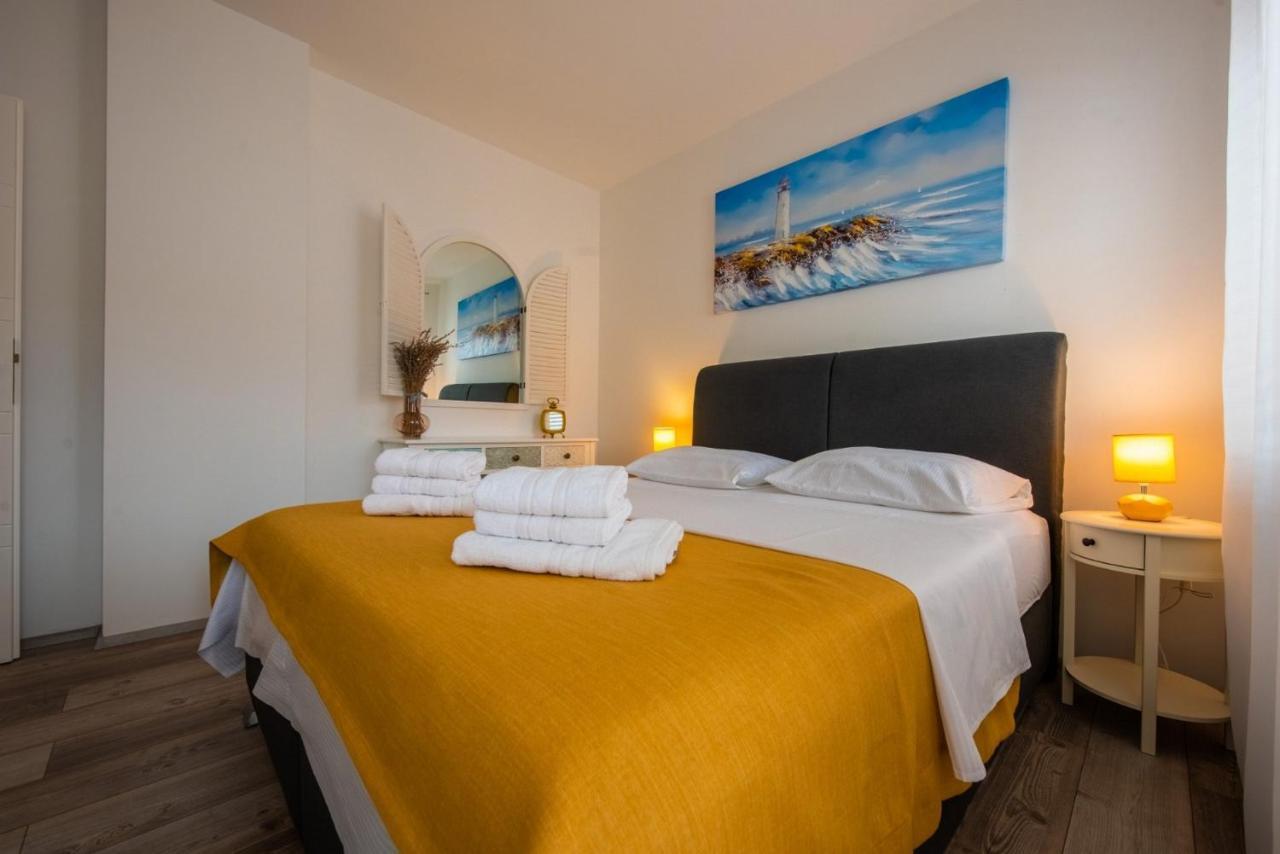 Apartman Paula Kaštela Buitenkant foto